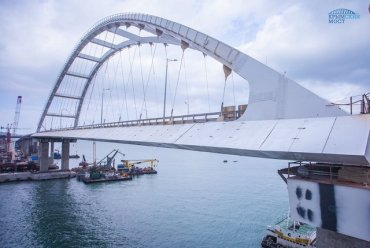 Запуск Керченского моста откладывается из-за новых проблем