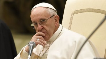 Папа Франциск попросил прощения у жертв домогательств священников