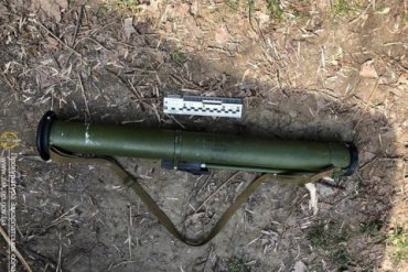 Житель Ужгорода пытался продать противотанковый гранатомет на улице