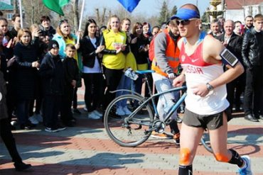 Спортсмен из России пробежал 480 км без остановки