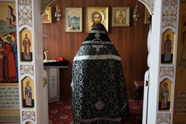 Пенсионерка пожаловалась патриарху Кириллу на то, что ее избил священник