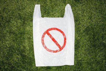 День без пластика – супермаркеты Львова провели экологическую акцию