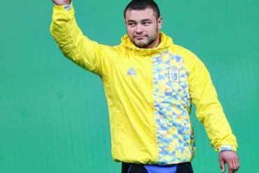 Украинец Чумак выиграл сразу три золотых медали на ЧЕ по тяжелой атлетике