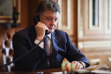 Порошенко пожаловался госсекретарю США на Зеленского