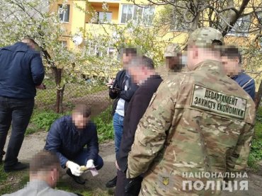 Львовские чиновники сдавали землю в аренду за взятки