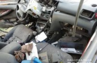 В Харькове водителю бросили гранату в салон автомобиля