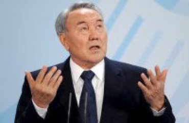 Назарбаев призвал Россию и Украину к миру
