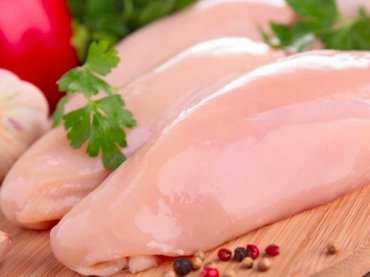 Производители мяса снизили цены для украинцев