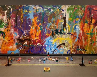 На выставке в Сеуле посетители испортили картину, которая стоит почти полмиллиона баксов