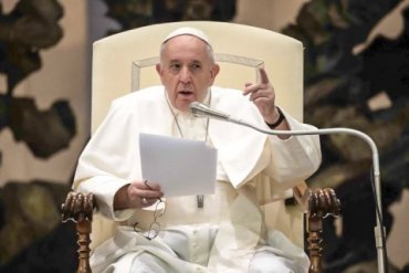 Папа Франциск призвал предотвратить военную эскалацию на востоке Украины