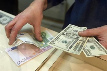 Нацбанк упростил обмен наличной валюты с 1 июня по 10 июля