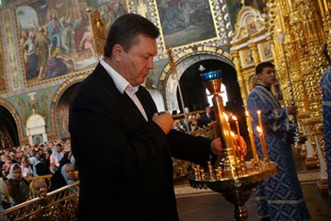 Янукович пойдет на Пасху в Свято-Владимирский собор в Херсонесе