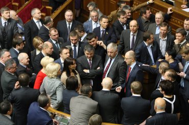 «Батькивщина» не исключила депутатов, не голосовавших за отставку Кабмина