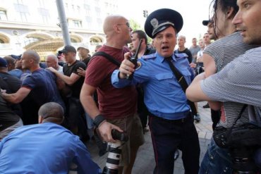 Киевская прокуратура начала расследование о бездействии милиции 18 мая