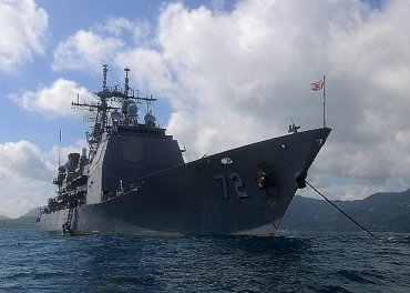 Перед выборам в Черное море войдет ракетный крейсер США