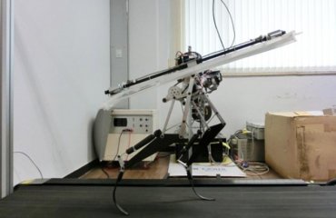 Робот-велоцираптор поставил рекорд скорости