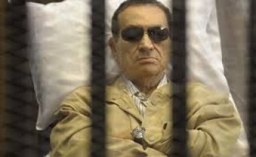 Экс-президента Египта снова приговорили к трем годам тюрьмы