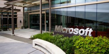 Microsoft патентует дисплей с защитой от подглядывания