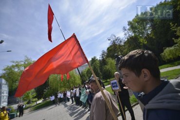 На первомайскую демонстрацию в Киеве вышли 30 человек