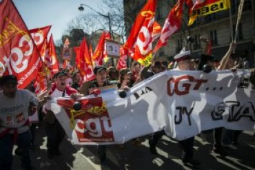 Французские профсоюзы пригрозили блокадой транспорта во время Евро-2016