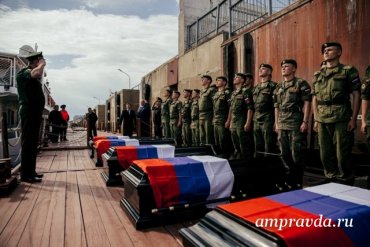 Китай передал России 68 гробов с погибшими солдатами