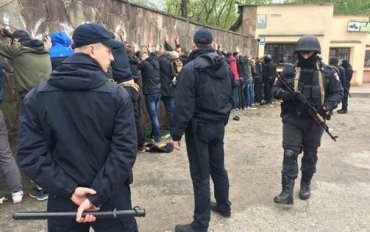 Во Львове произошла массовая драка – задержаны более 30 человек