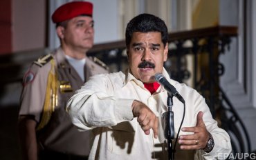 Оппозиция обвинила Мадуро в государственном перевороте