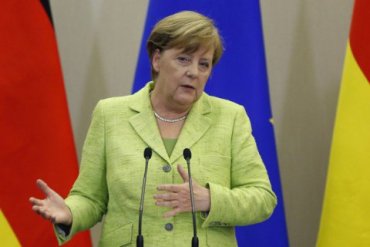 Меркель выступила против нового соглашения по Донбассу