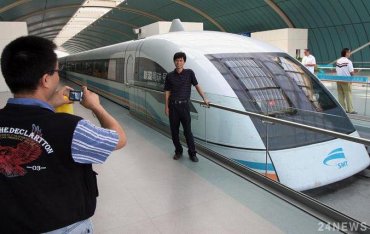 Китай к 2020 году создаст поезд с максимальной скоростью 400 км/ч‍