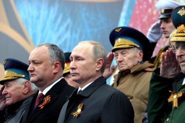 На День Победы в Москву приехал только президент Молдовы