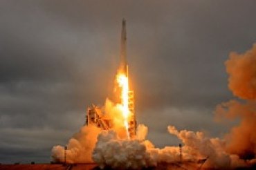 Falcon 9 вывела на орбиту спутник для обеспечения самолетов сетью Wi-Fi