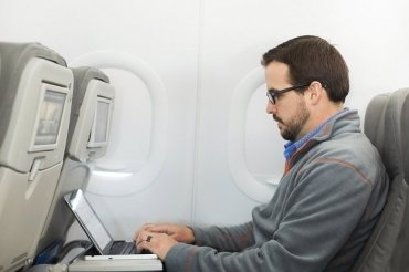 Из-за террористов в салоне самолета могут запретить ноутбуки и планшеты Комментарии: 1