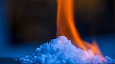 Китайские ученые впервые извлекли газ из горючего льда