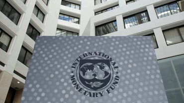 Украина не сможет рассчитаться по долгам в 2018 году без новых траншей МВФ – экономист