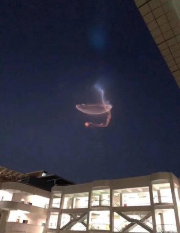 В небе над Пекином пронеслось НЛО: появились доказательства