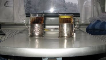 Кофе и чай в поезде: «Укрзализныця» установила новые цены на напитки