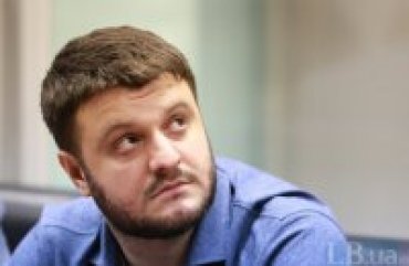 Суд наложил арест на акции сына Авакова