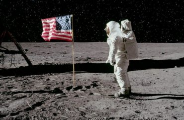 Российские ученые нашли доказательства высадки американцев на Луне