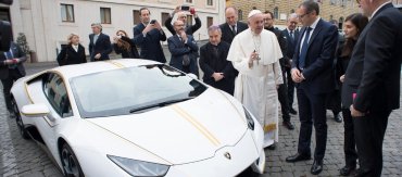 Lamborghini Папы Римского ушел с молотка за € 715 тыс