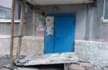 В Донецкой области бетонная стена упала на детей