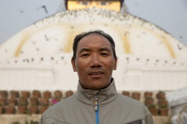 Житель Непала побил рекорд по числу восхождений на Эверест
