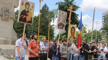 В Молдове полиция помешала православным активистам сорвать ЛГБТ-марш