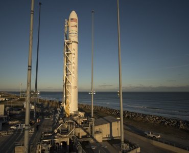 NASA запустит на МКС ракетоноситель Antares со спутником, который строили украинцы