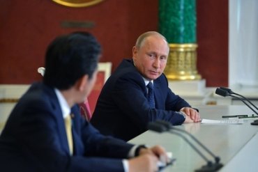 Премьер Японии все еще надеется заключить мир с Россией