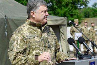 Порошенко исключил «авантюрное военное наступление» на Донбассе