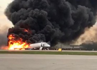 При посадке самолета в «Шереметьево» погибло не менее 13 человек