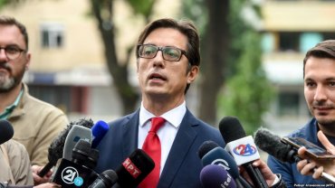 На выборах в Македонии побеждает прозападный кандидат
