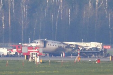Российская авиакомпания отказалась покупать самолеты SSJ-100 после катастрофы