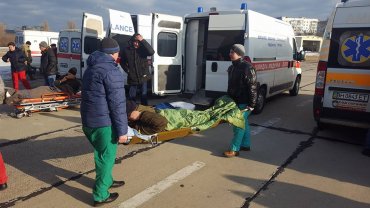 В Одессу доставили 12 военных, которые были ранены на Донбассе