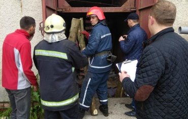 Во Львовской области грузовой лифт убил двух рабочих